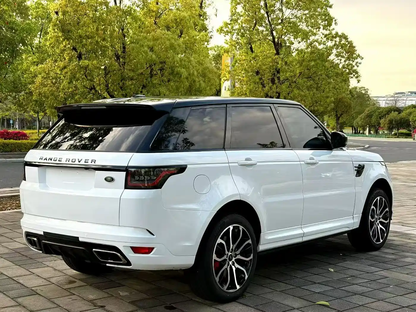 Land Rover Range Rover Sport 2014 3.0 SC V6 HSE фото 9