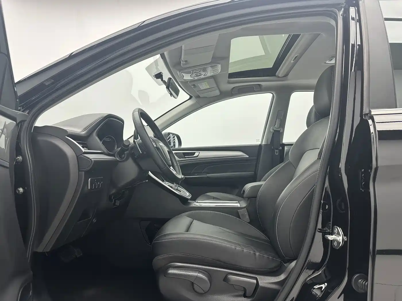 Photo 5 - Haval M6