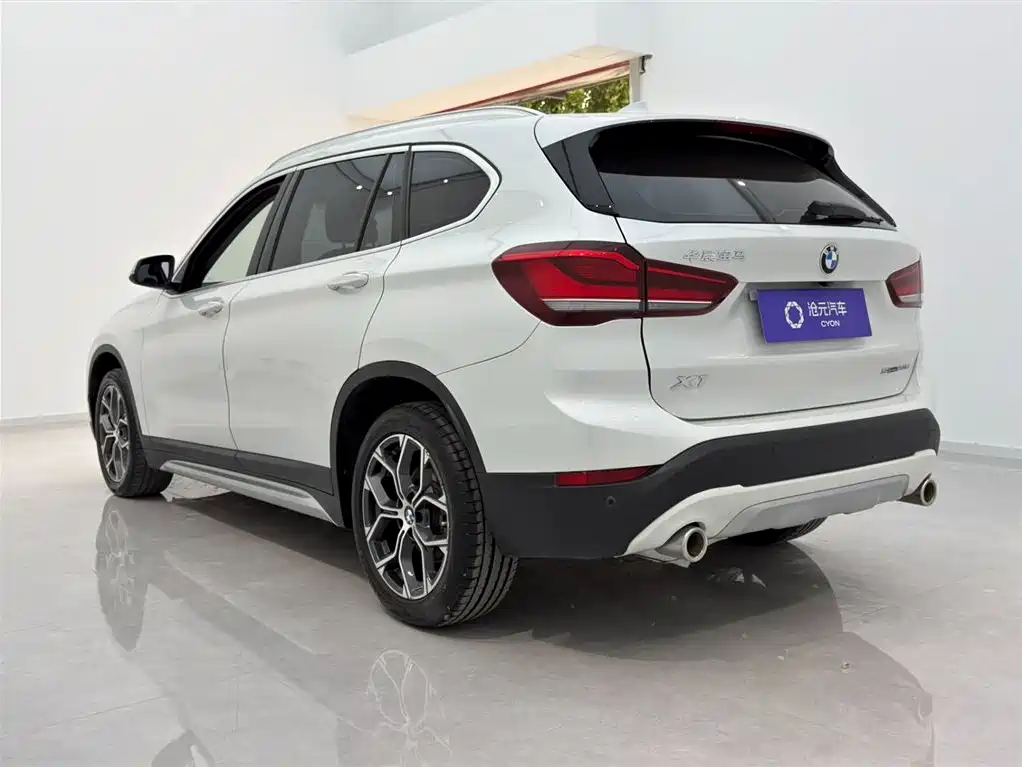 BMW X1 2022 sDrive20Li Premium фото 6