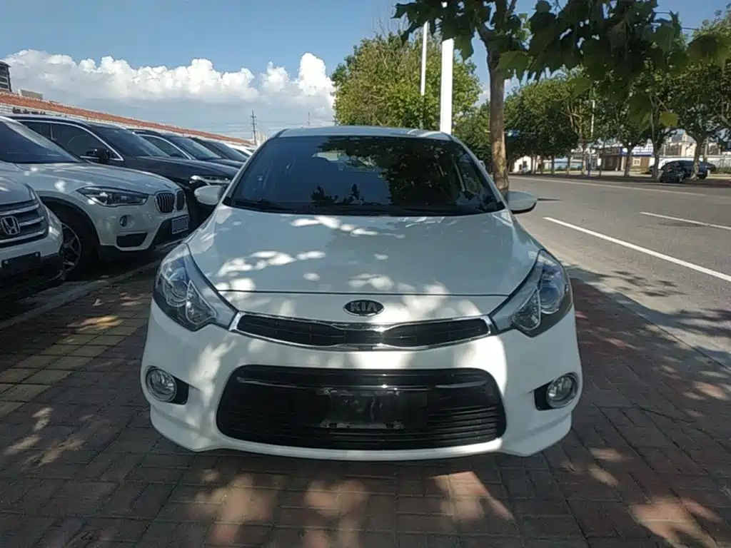 Kia K3S 2014 2014 1.6L Manual GL