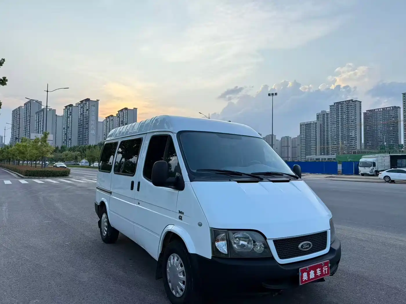 Ford Classic Transit 2016 2016 Model 2.8T Diesel Short Wheelbase 6-Seat Medium Roof Multi-Purpose Vehicle JX493ZLQ4