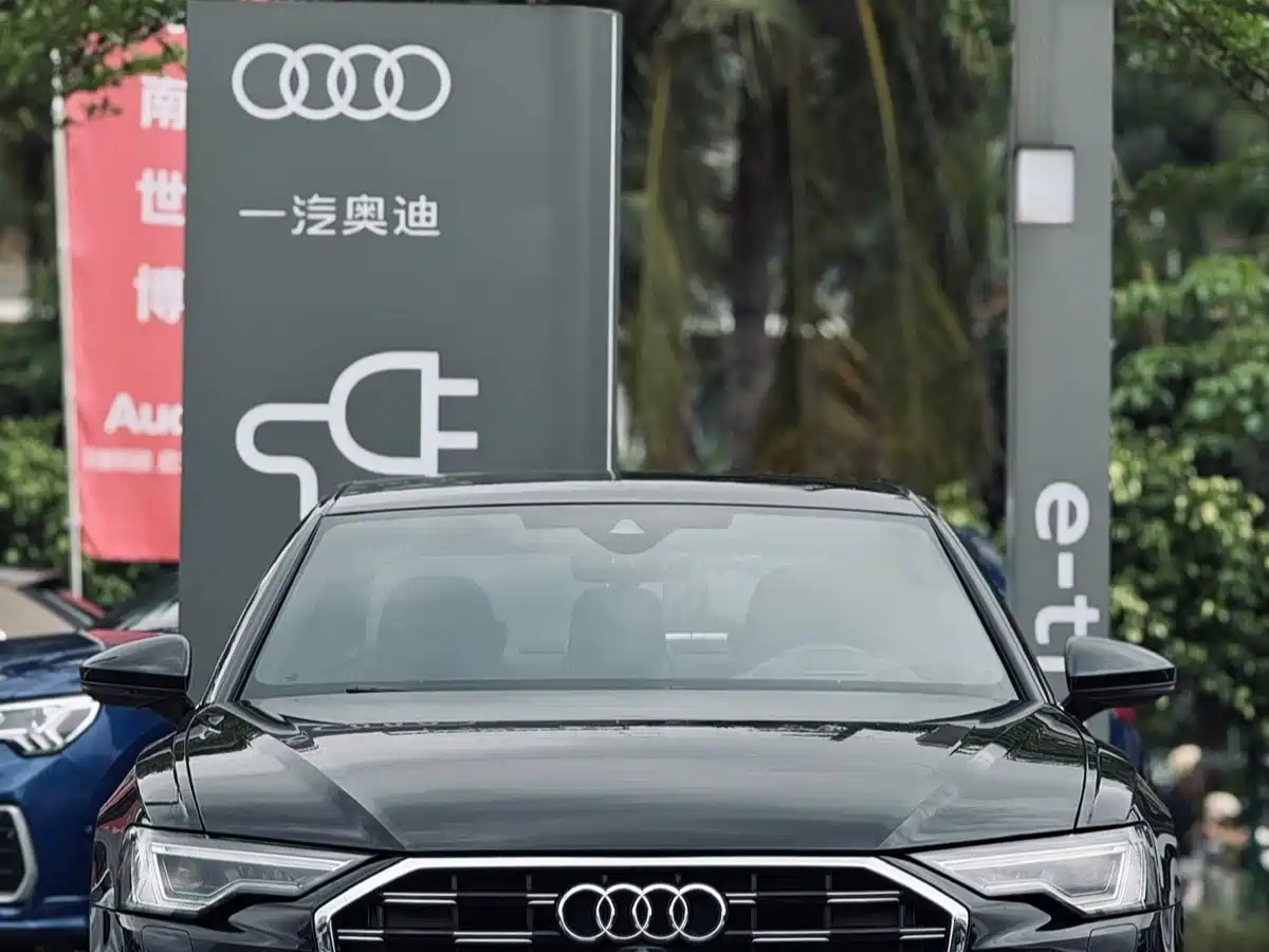 Audi A6L 2024 45 TFSI Premium Dynamic фото 2