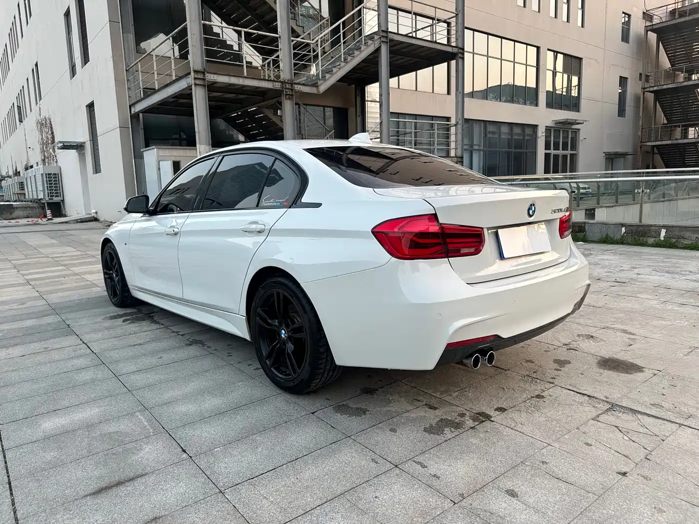 BMW 3 Series 2017 320Li M Sport фото 6