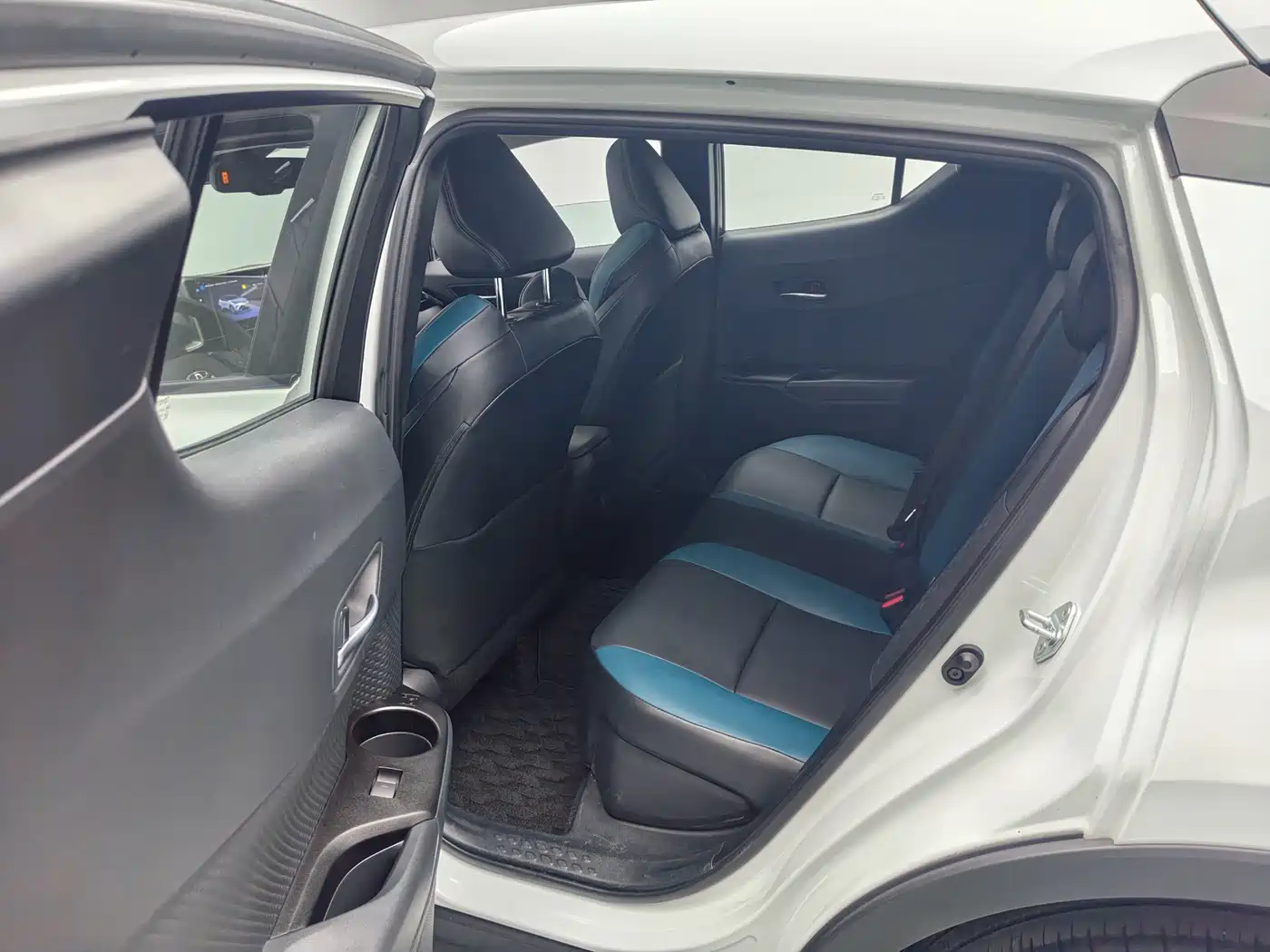 Toyota IZOA 2023 2023 2.0L Yi-CARE Edition