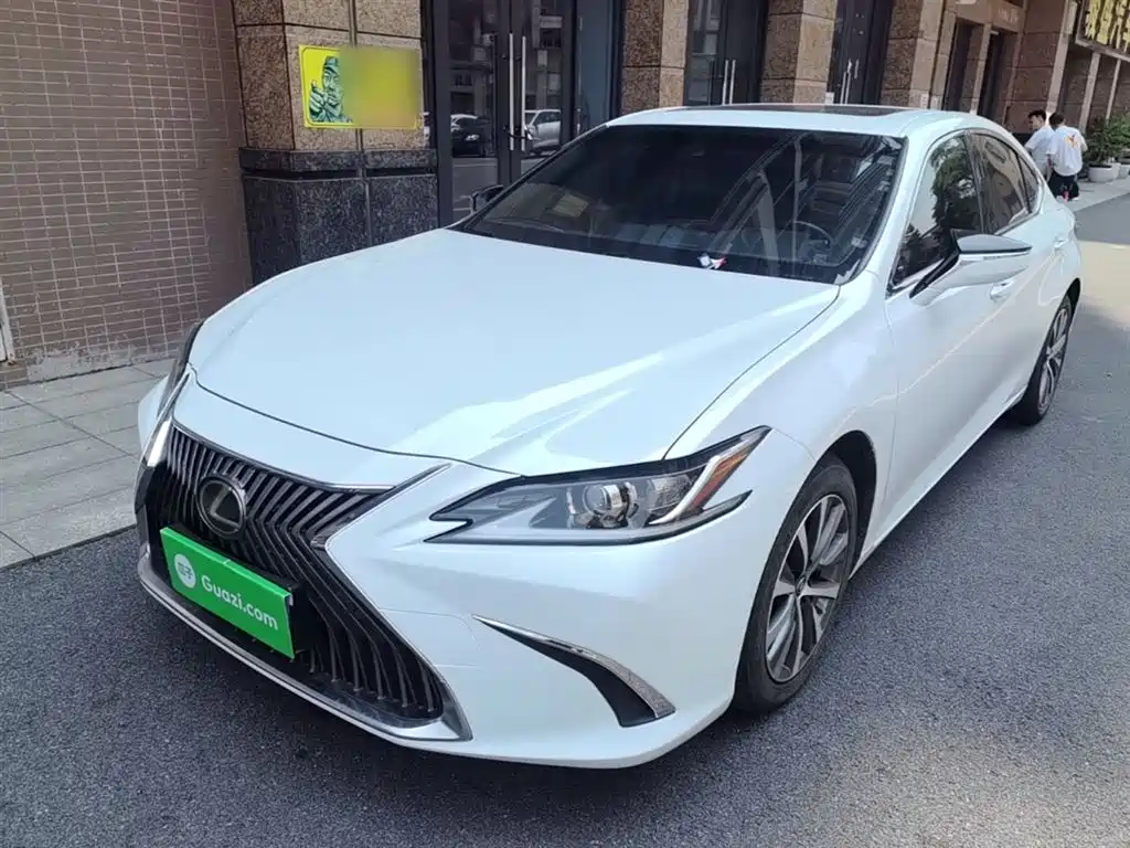 Lexus ES 2020 200 Excellence