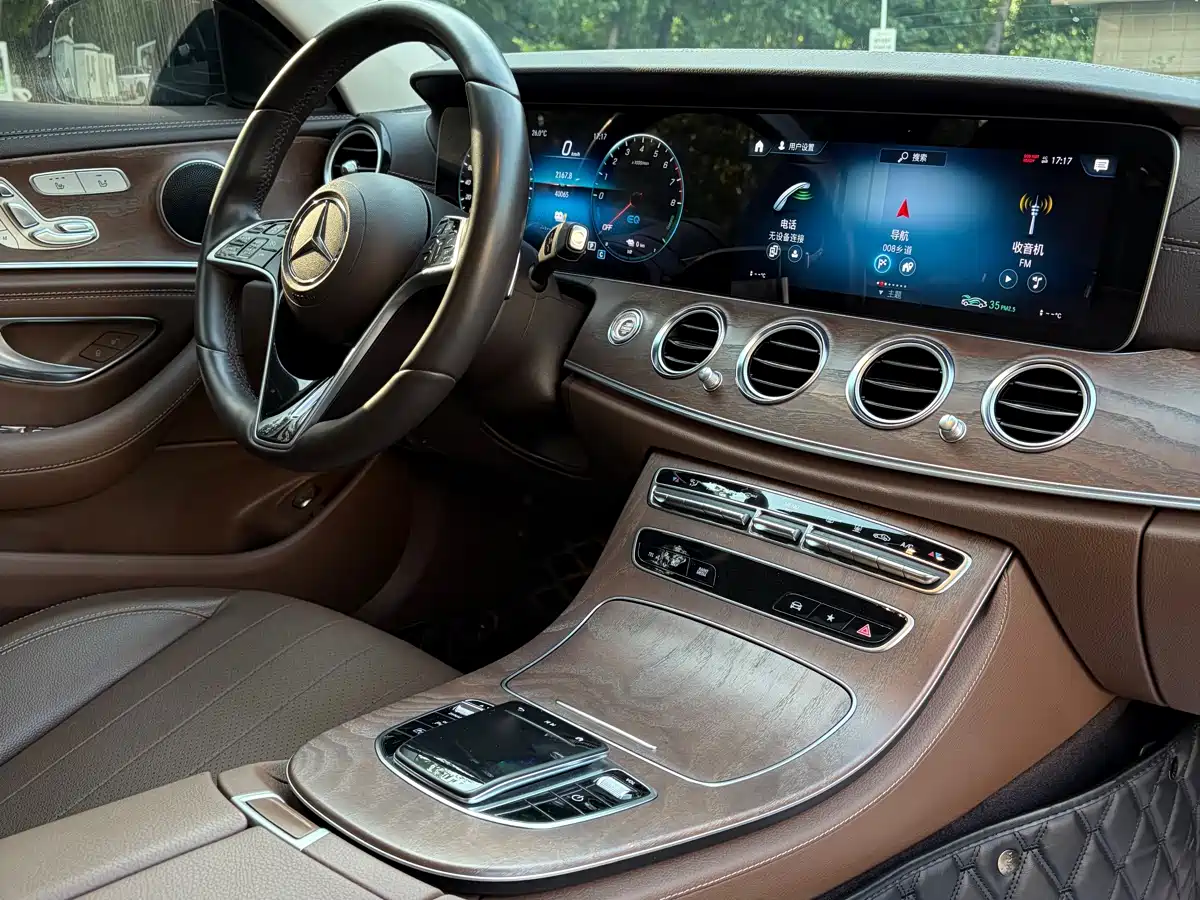 Mercedes-Benz E-Class New Energy 2022 E 350 e L Plug-in Hybrid Sedan фото 14