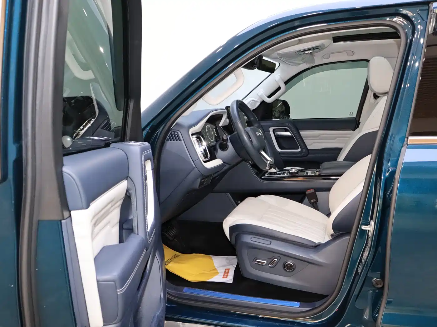 BAIC ORV Beijing Off-Road BJ60 2022 2.0T May Day Edition 5-Seater фото 15