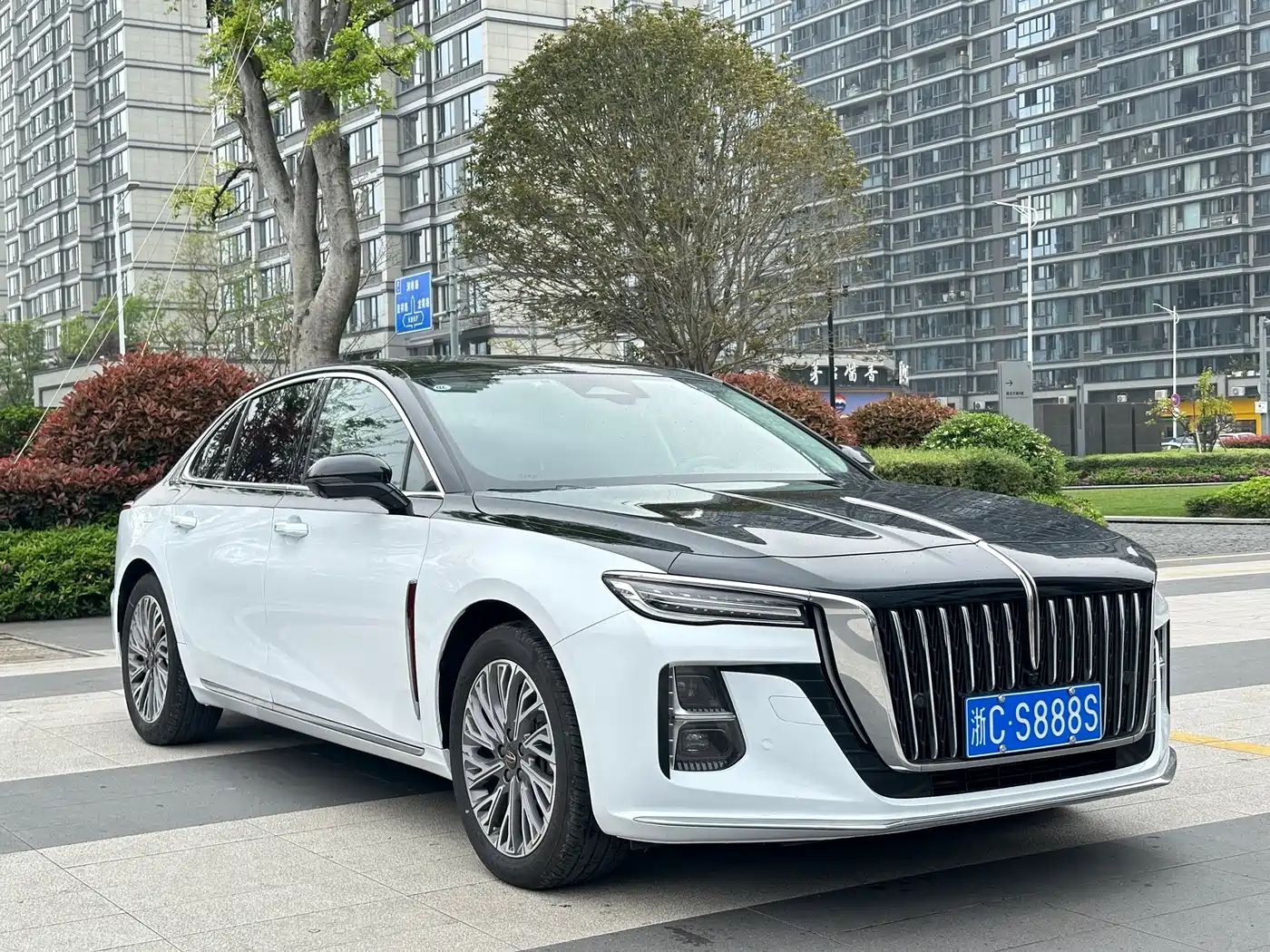 Hongqi H5 2023 2.0T Auto Smart Connect Flag Enjoy фото 4