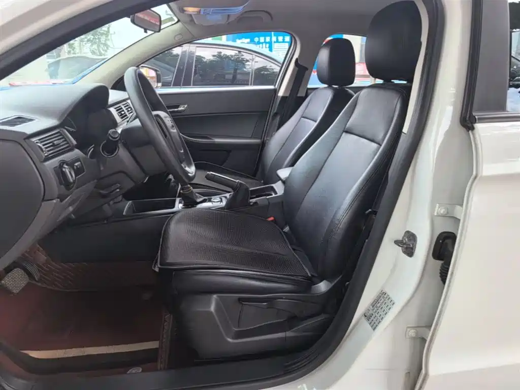 Qoros 3 2019 2018 Sedan 1.6L Auto Leading