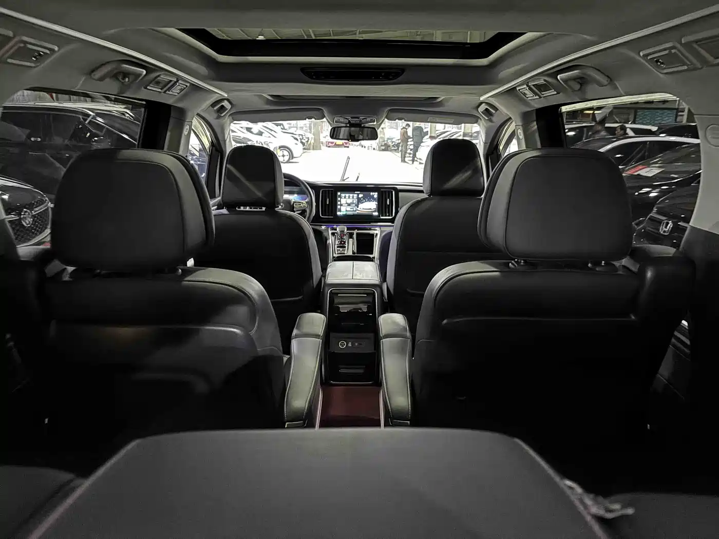 GAC Trumpchi Trumpchi M8 2021 Leading Show Series 390T Prestige Edition фото 12