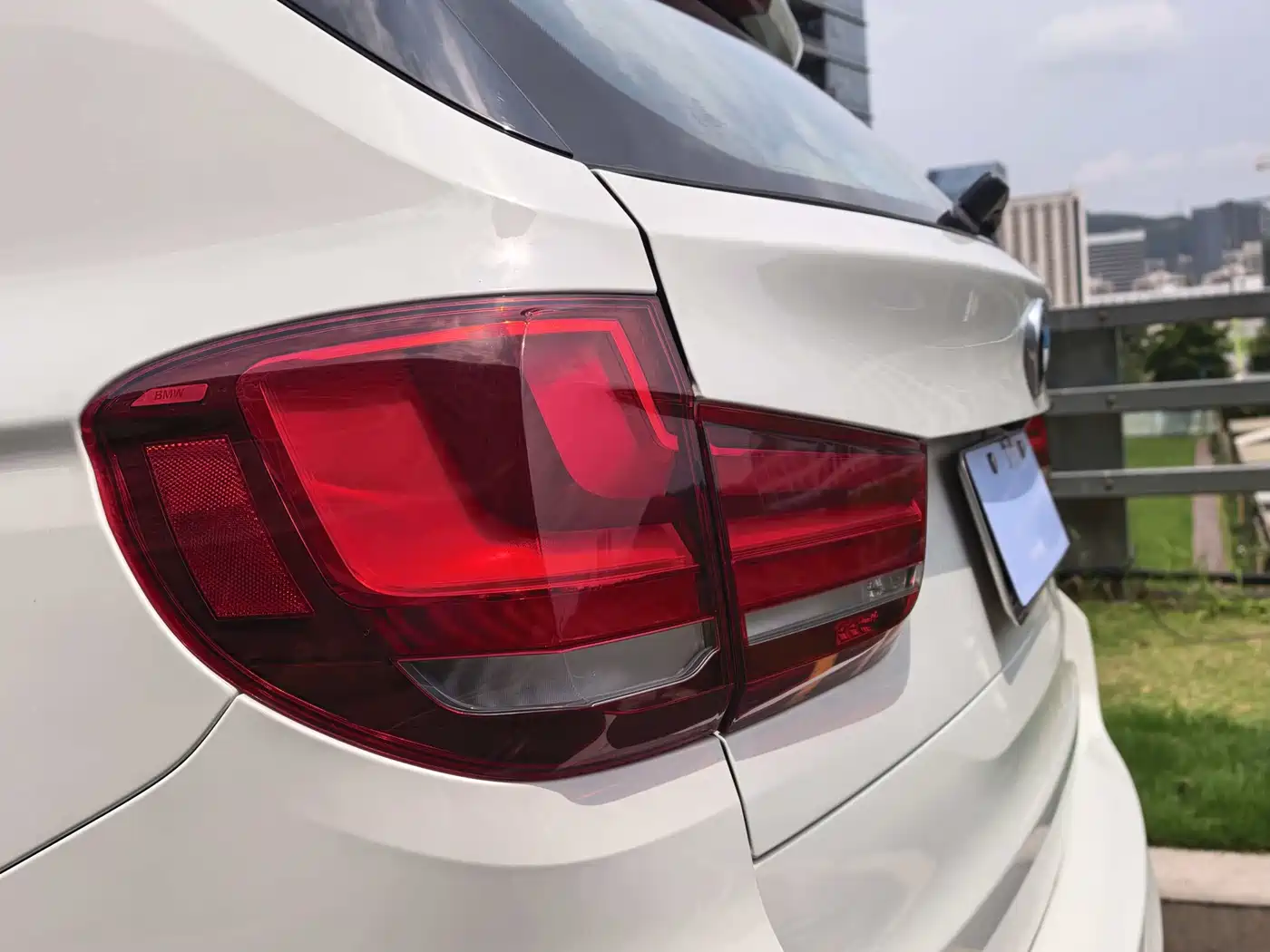 BMW X5 (Import) 2018 xDrive35i Elegant Model фото 7