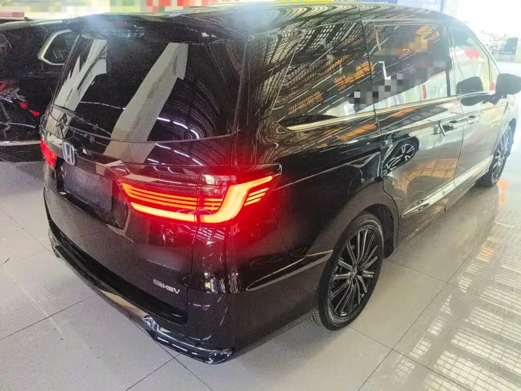 Honda Elysion 2024 2024 2.0L e:HEV Luxury Edition