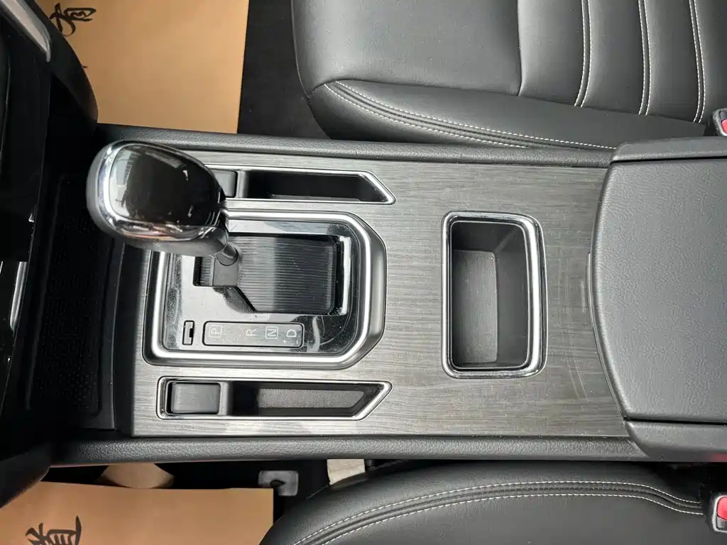 Venucia T90 2018 2018 2.0L CVT Smart Connection Intelligent Edition China V