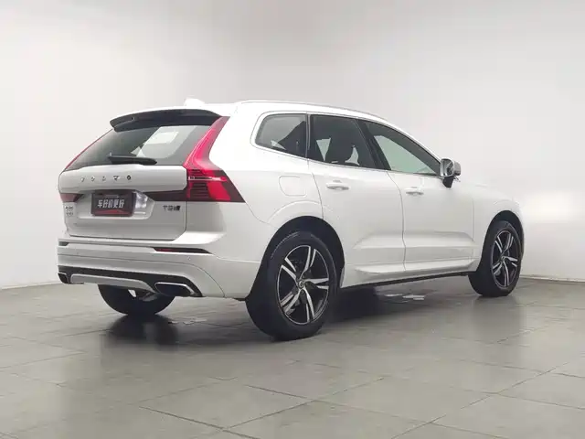 Volvo XC60 2019 T5 AWD Zhi Yuan Sport Edition China V — фото 2