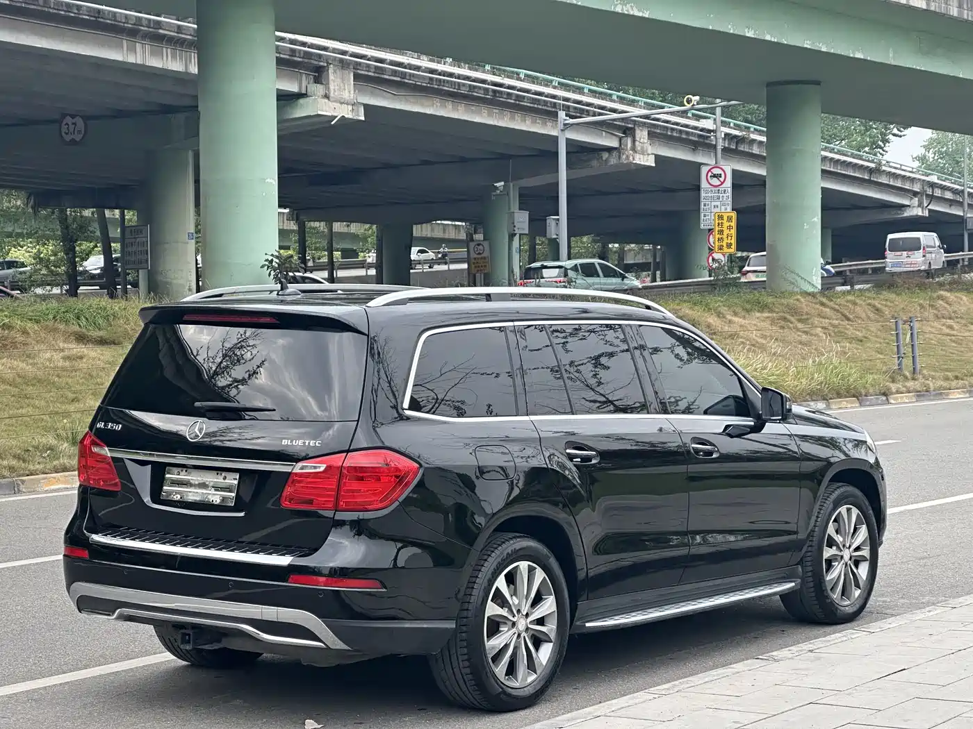 Mercedes-Benz GL-Class фото 2