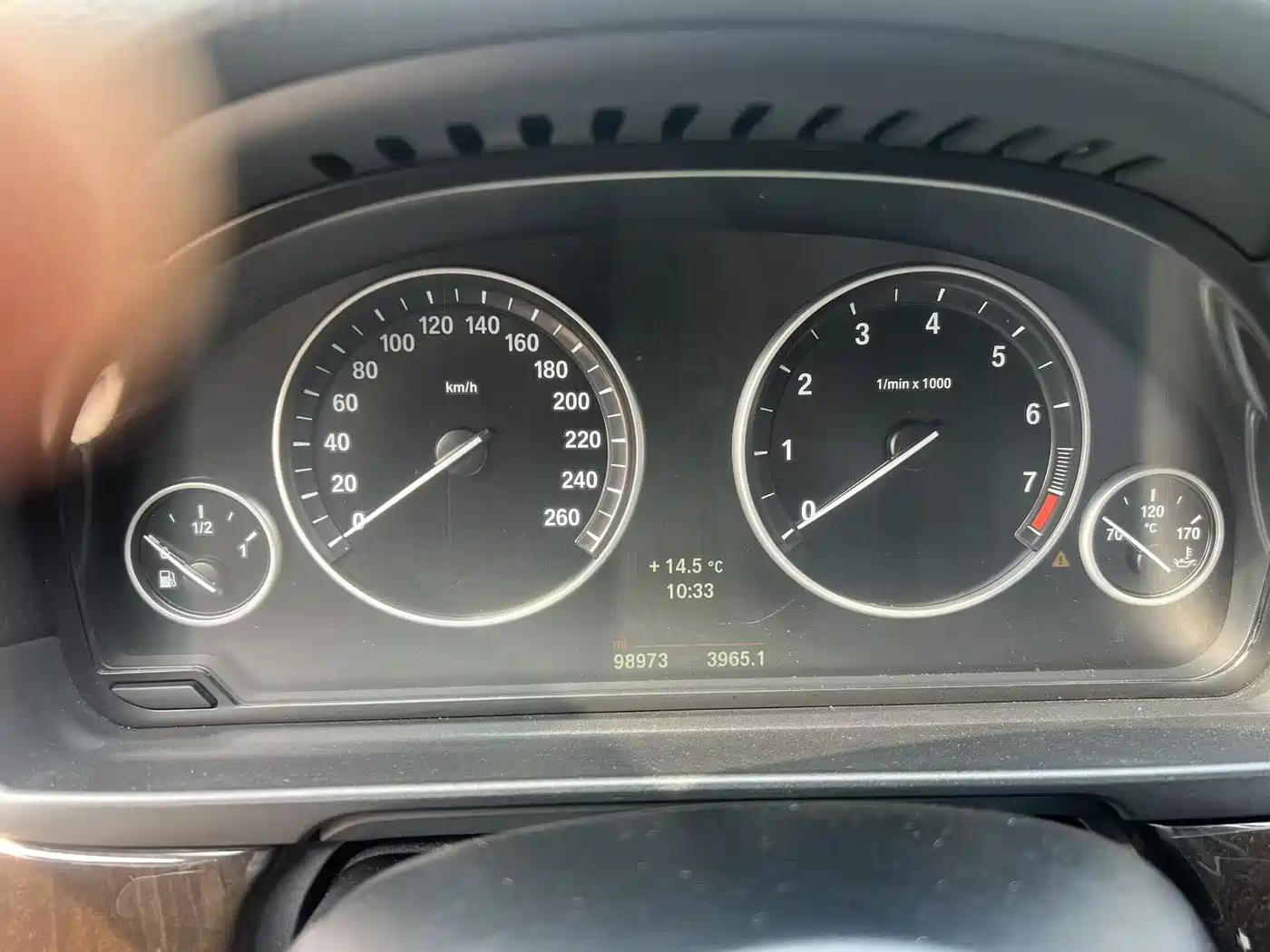 BMW 5 Series 2013 525Li Leadership фото 16