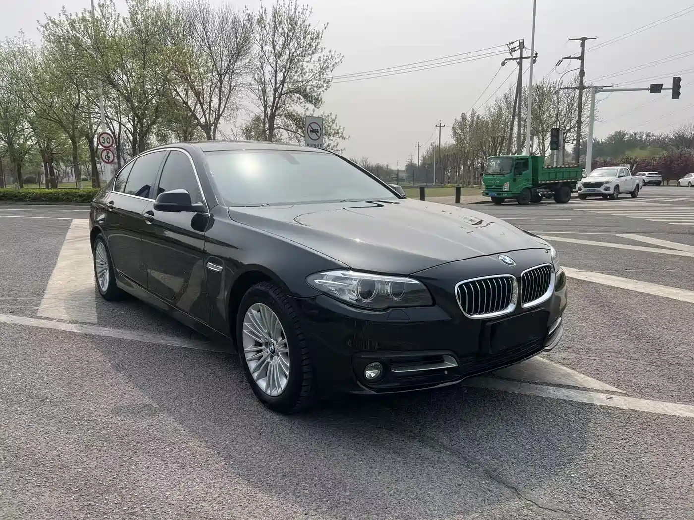 BMW 5 Series 2013 525Li Leadership фото 3