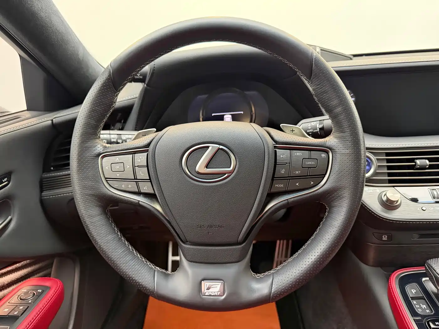 Lexus LS 2018 500h F SPORT China V фото 10