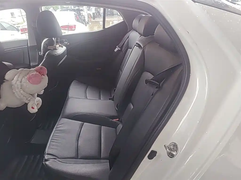 Kia K5 2015 2.0L Automatic LUX фото 17