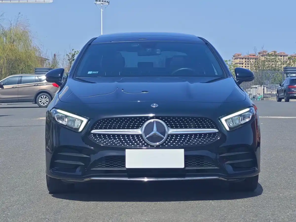 Mercedes-Benz A-Class 2021 A 200 L Sport Sedan Dynamic Type фото 17