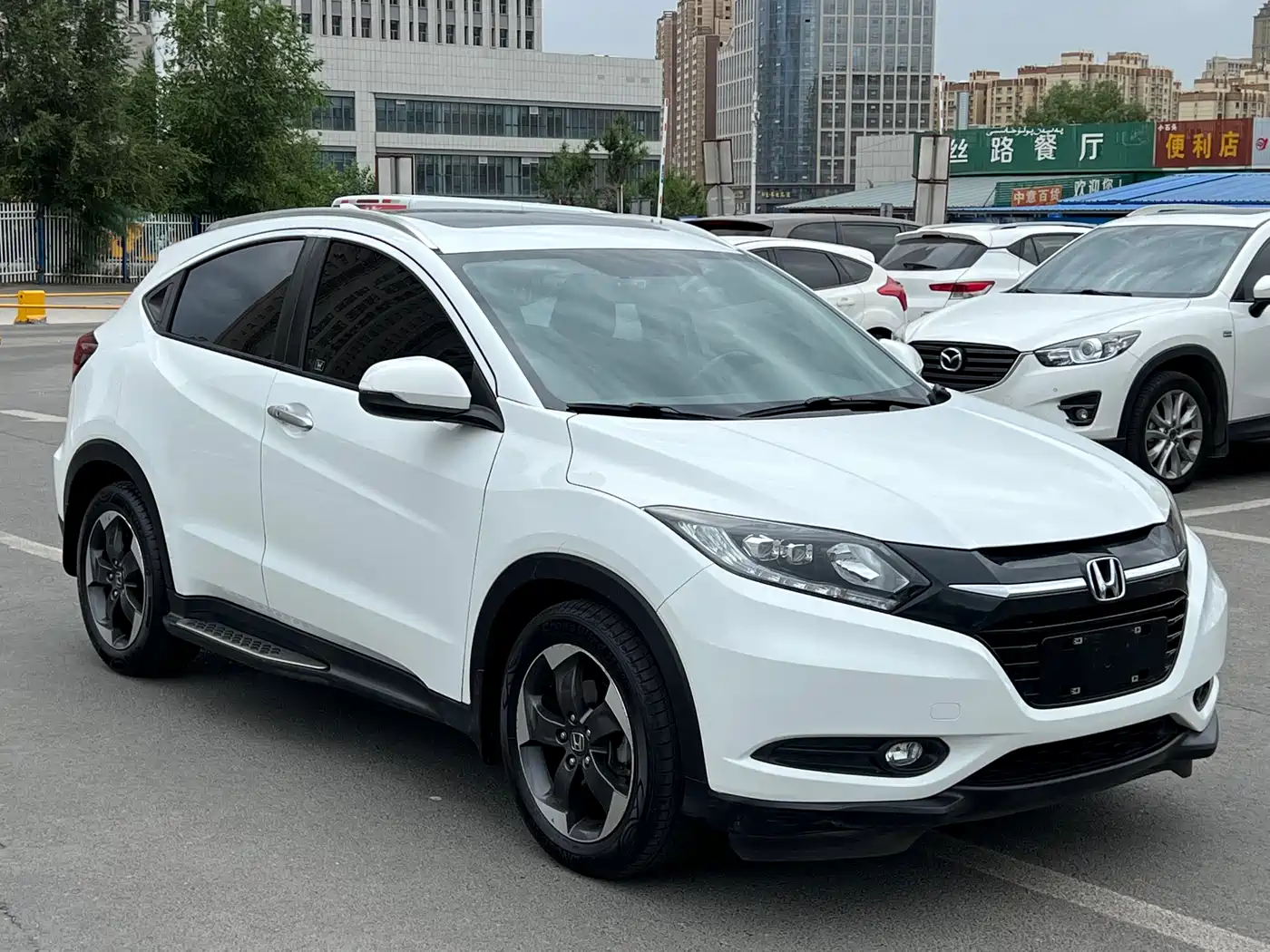 Honda Vezel 2015 2015 1.8L CVT FWD Luxury