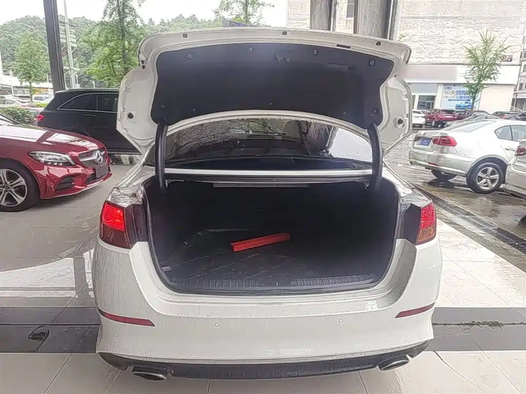 Kia K5 2015 2.0L Automatic LUX фото 19