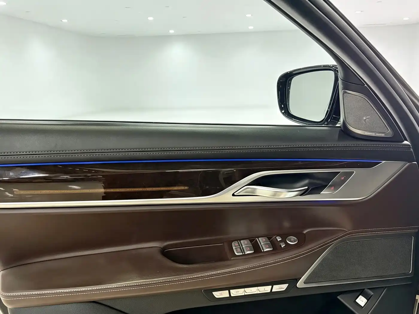 Photo 6 - BMW 7 Series