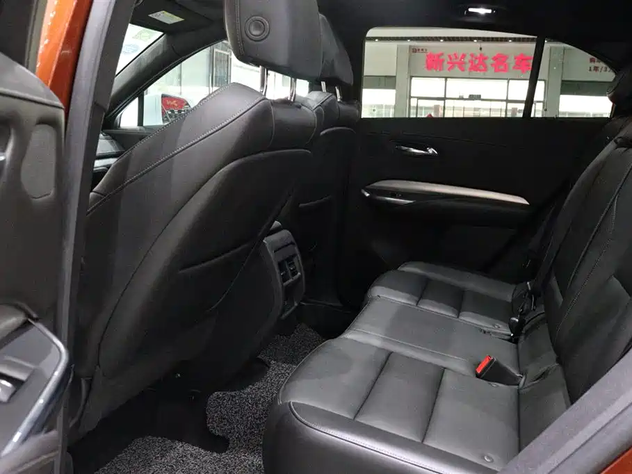 Cadillac XT4 2018 28T FWD Leading Edition фото 8