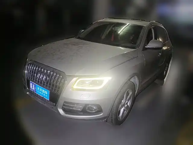 Audi Q5 2015 40 TFSI Technology — фото 1