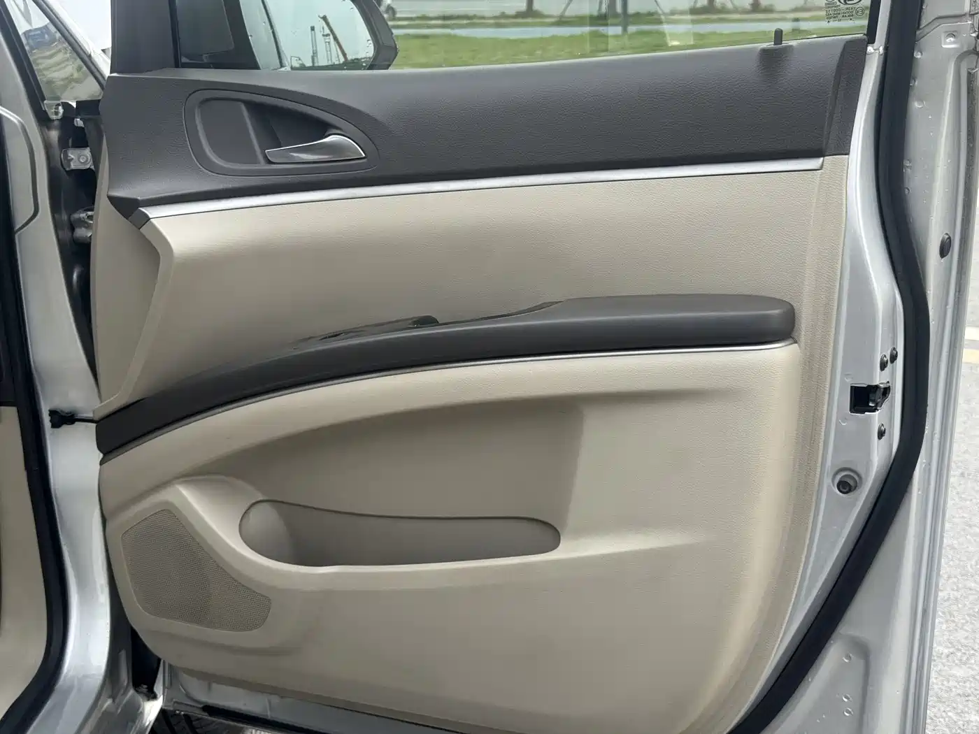 Buick GL8 2011 2.4L LT Luxury Business Executive фото 15