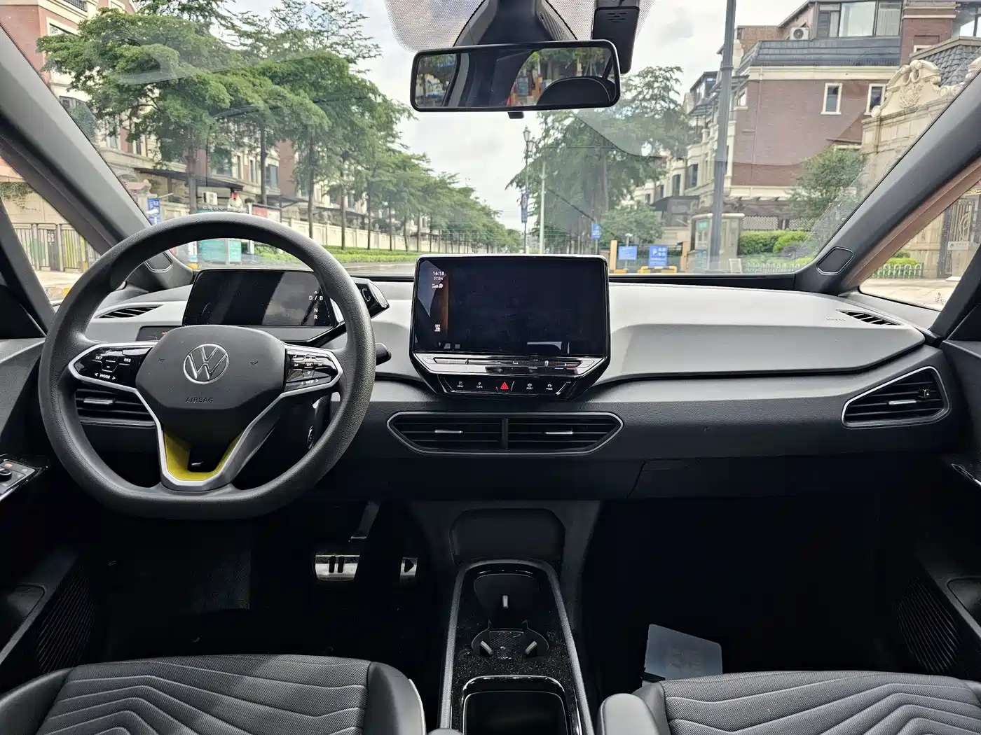 Volkswagen ID.3 2023 Pure Smart Edition фото 12