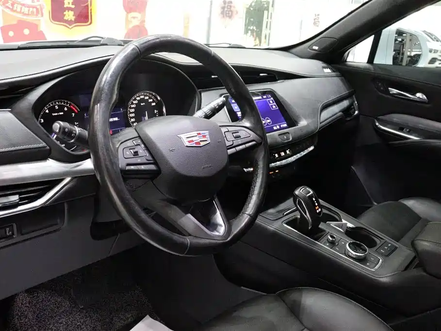 Cadillac XT4 2018 28T FWD Leading Edition фото 7