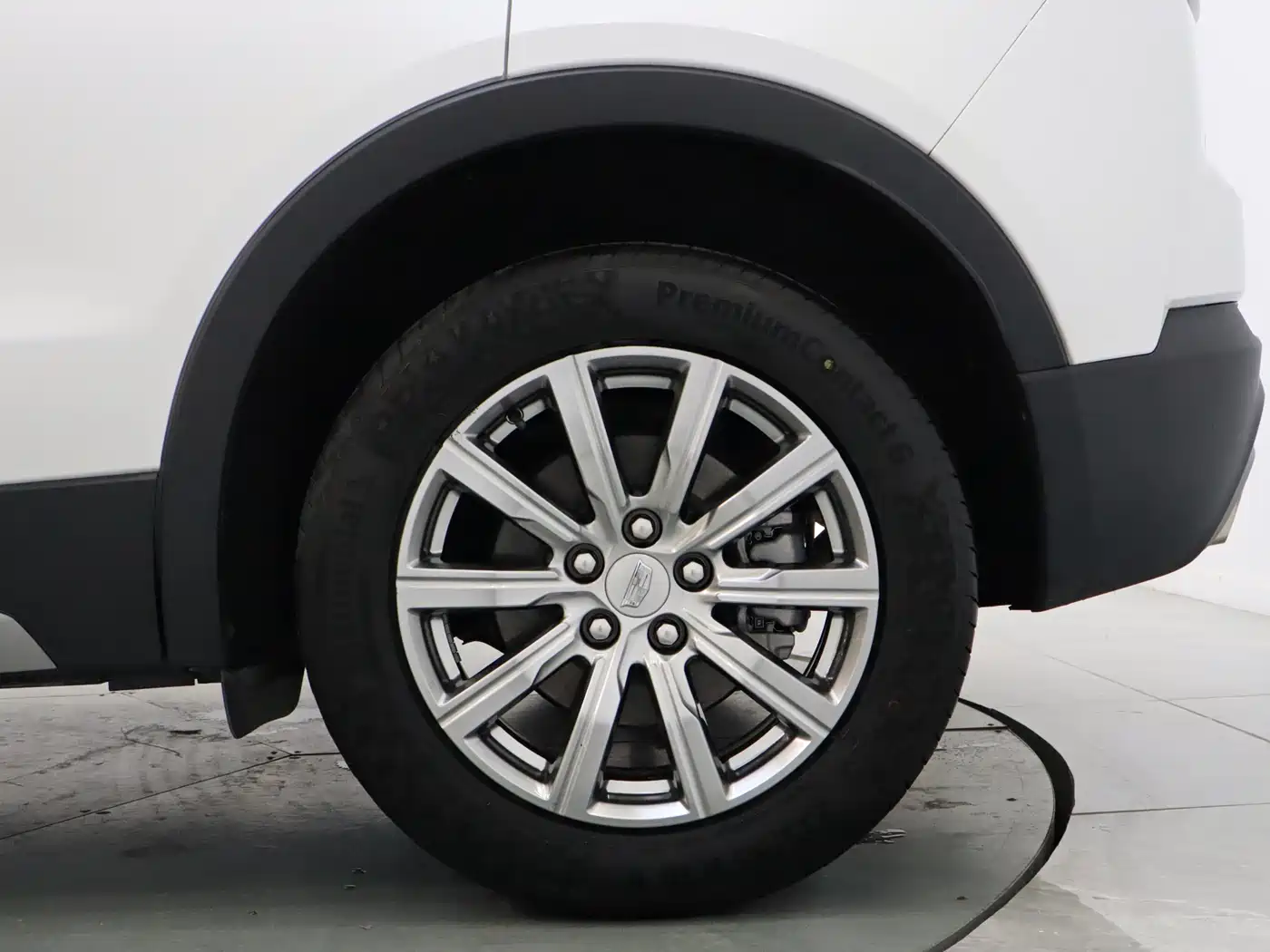 Cadillac XT4 2021 28T FWD Premium Edition фото 9