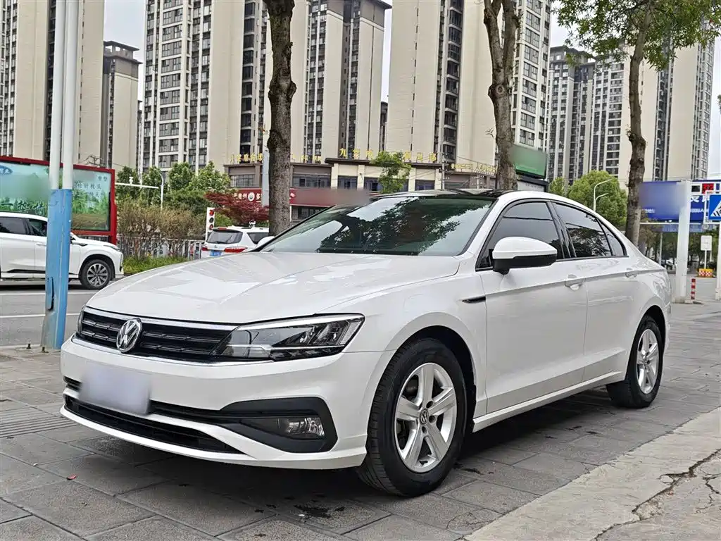 Volkswagen Lamando 2021 230TSI DSG Fashion Edition