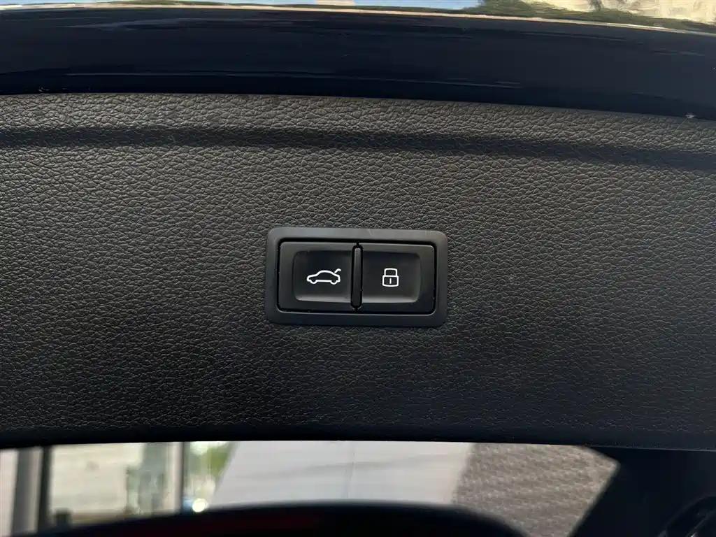 Audi Q5L 2022 40T Luxury Elegance фото 10