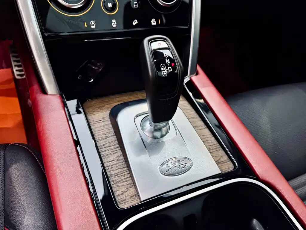Фото 14 - Land Rover Discovery Sport