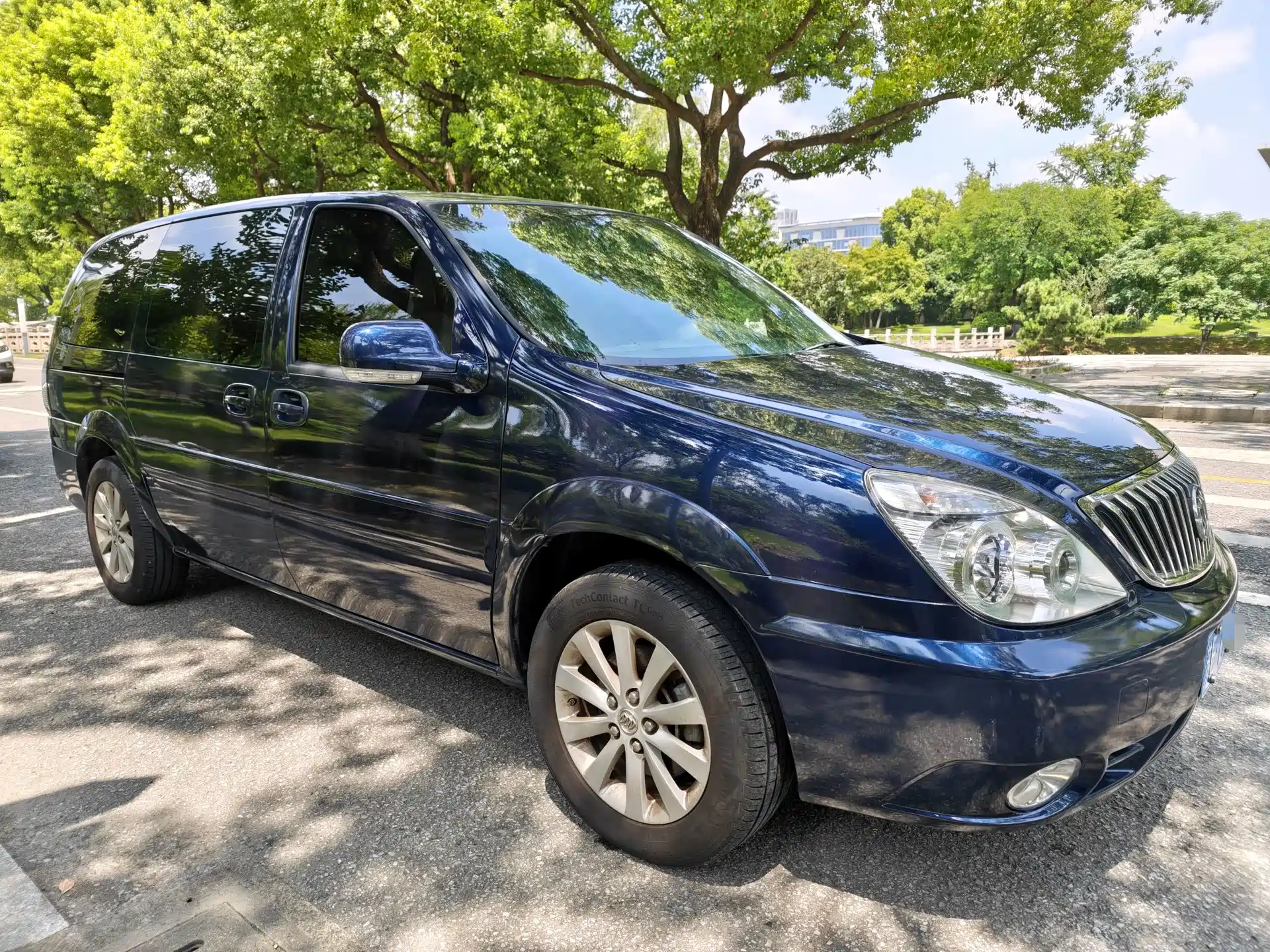 Фото 3 - Buick GL8