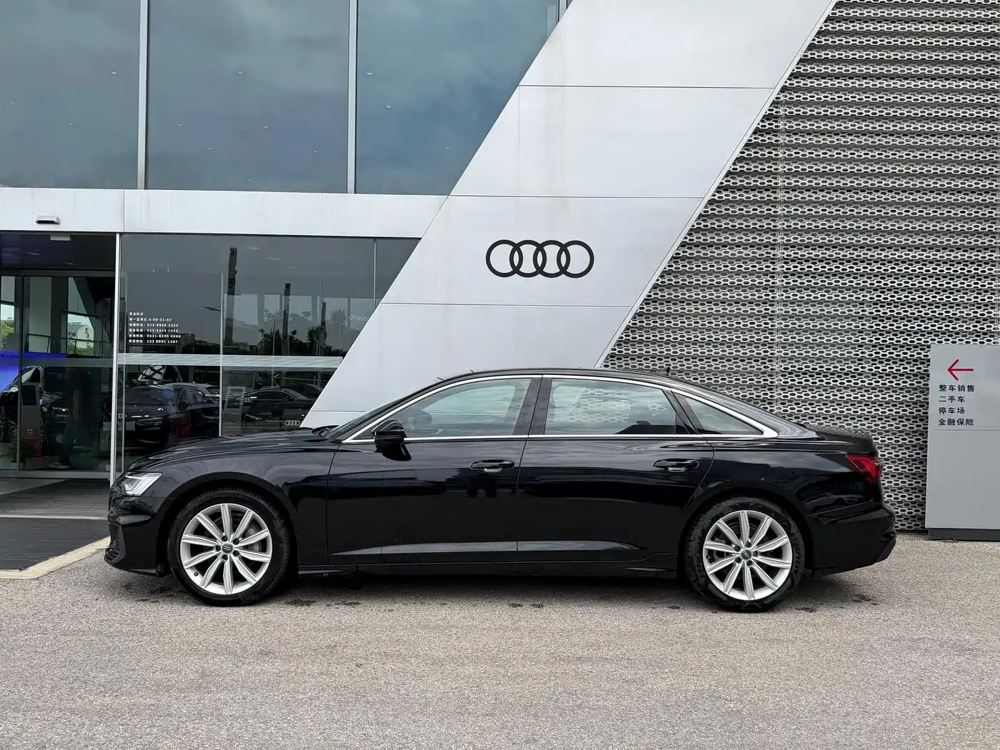 Фото 4 - Audi A6L