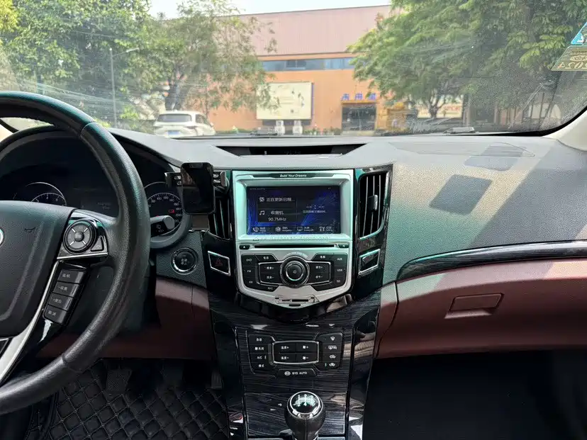 BYD Surui 2016 2015 Facelift 1.5L Manual Comfort