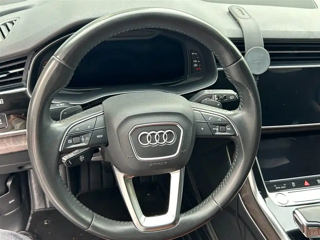 Audi Q7 2020 55 TFSI quattro S line Sport фото 8