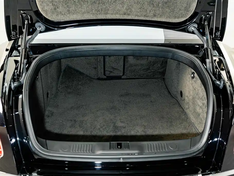 Photo 23 - Bentley Flying Spur