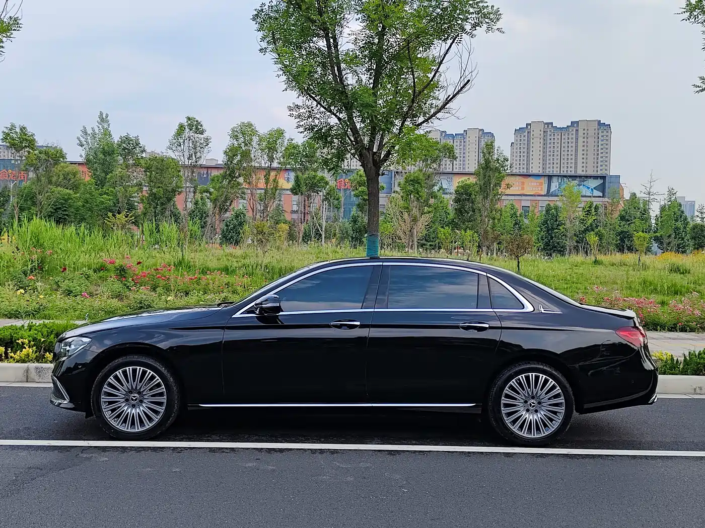 Mercedes-Benz E-Class 2022 Second Facelift E 300 L Luxury фото 19