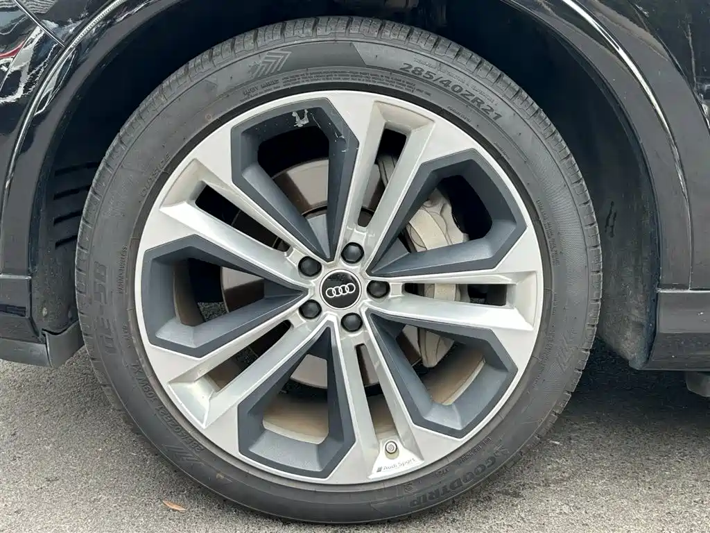 Audi Q7 2020 55 TFSI quattro S line Sport фото 20