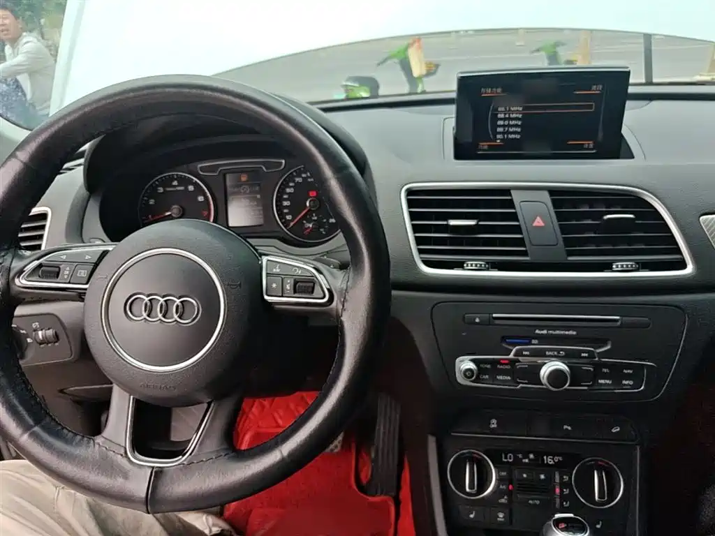 Audi Q3 2018 30th Anniversary Edition 35 TFSI Sport фото 10
