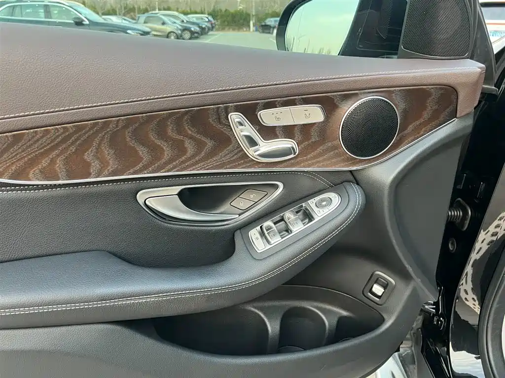 Mercedes-Benz GLC 2020 GLC 260 L 4MATIC Luxury фото 12