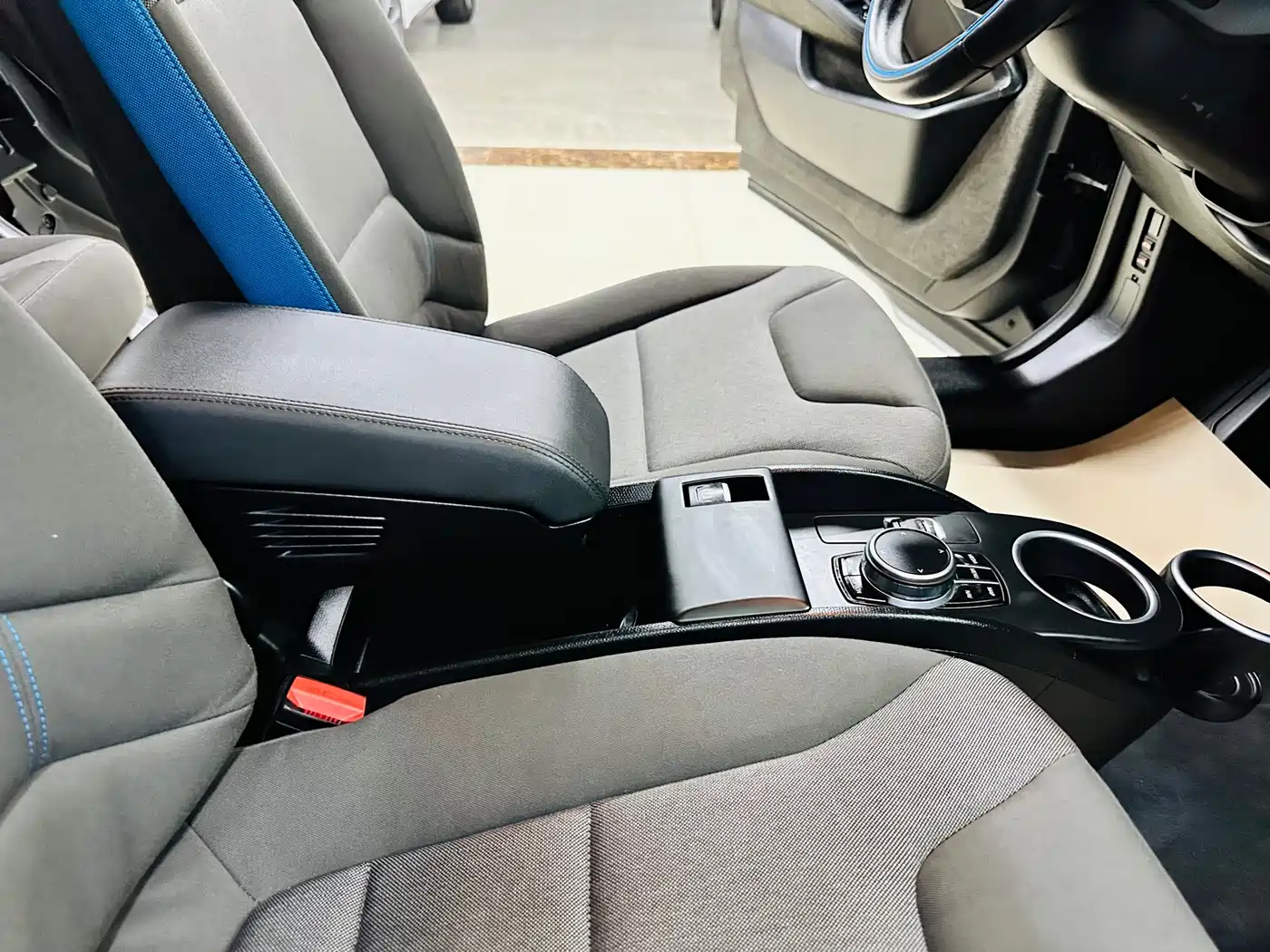 Фото 23 - BMW i3 (Import)