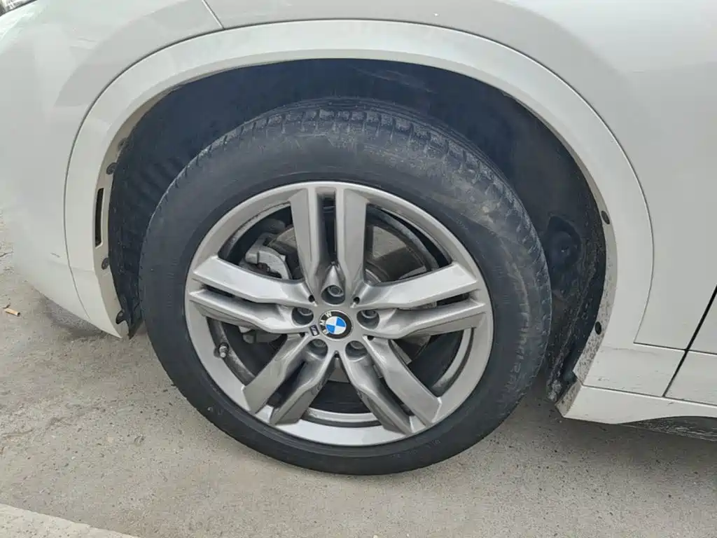 Фото 23 - BMW X2