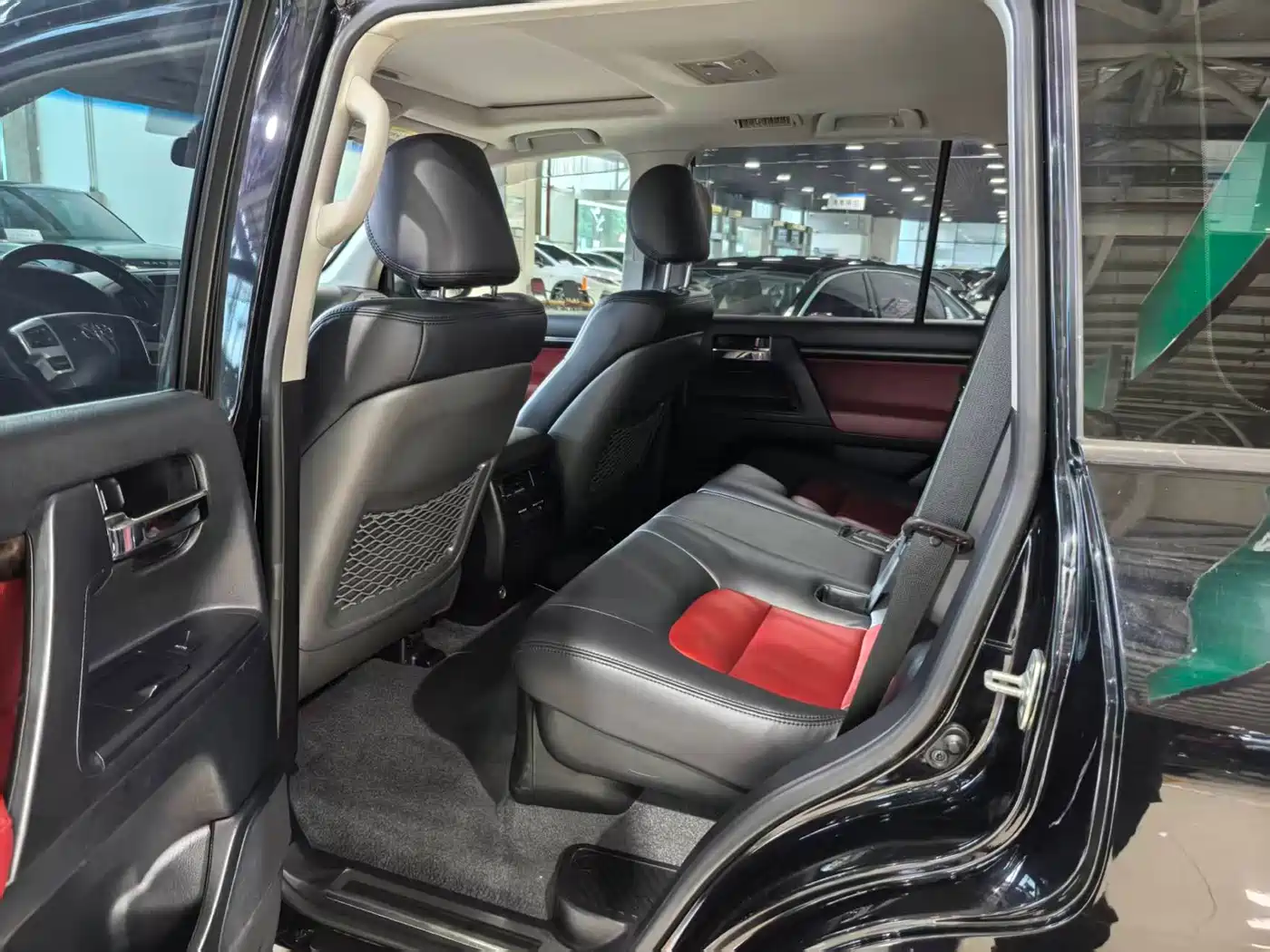 Toyota Land Cruiser (Import) 2015