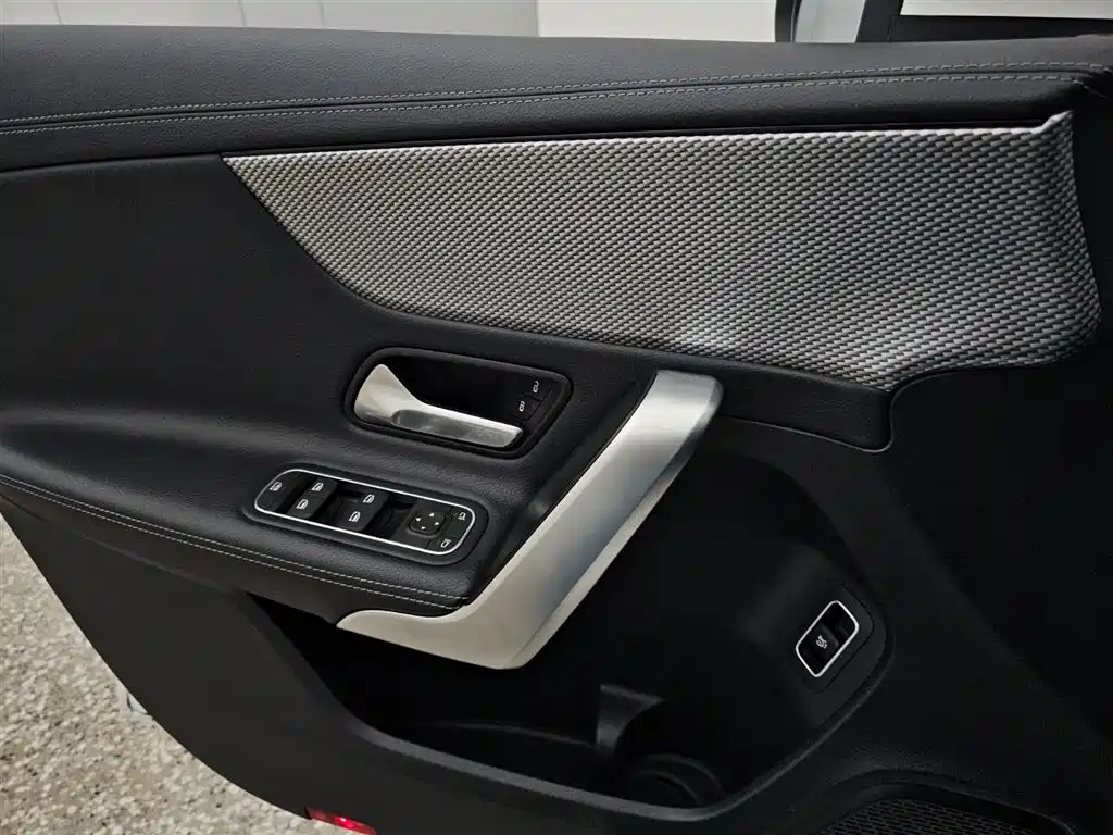 Mercedes-Benz A-Class 2021 Facelift A 180 L Sport Sedan фото 9