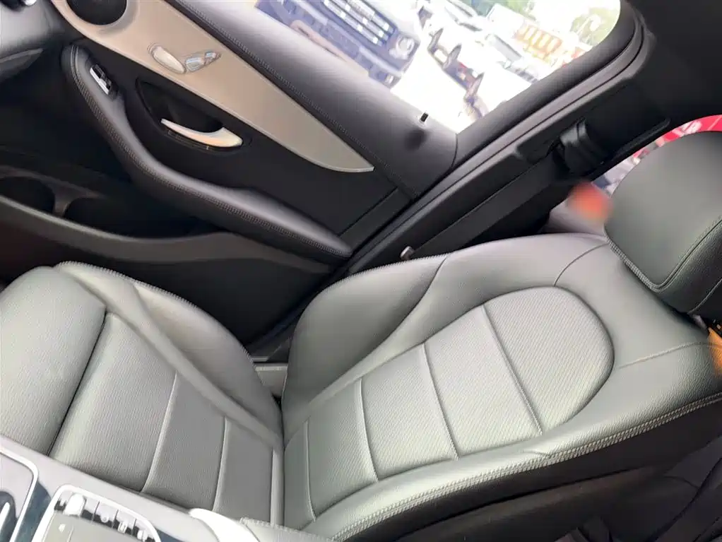 Mercedes-Benz GLC Coupe 2020 GLC 260 4MATIC Coupe SUV фото 14